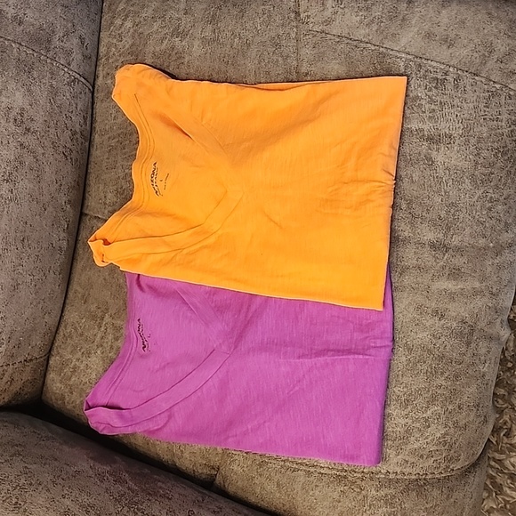 V-NECK TEES SZ L - Picture 2 of 8